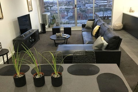 Sub Penthouse On Barkly Street - Queensland Tourism 7