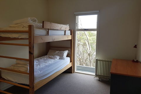 K2 Unit 11 - Queensland Tourism 6