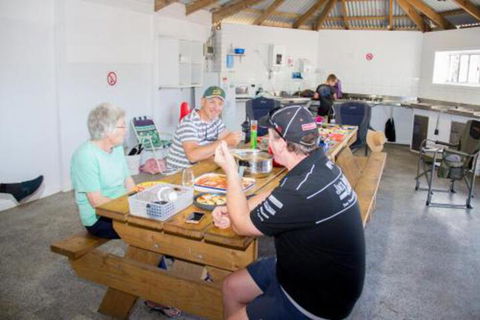Southcombe Caravan Park - Queensland Tourism 6