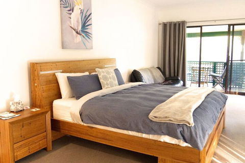 Tilba Lake House - QLD Tourism 4