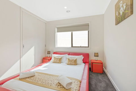 Point Cook Villas - Queensland Tourism 4
