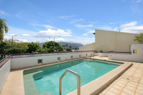 Chic City Apartment W Waterfront Views - QLD Tourism 1