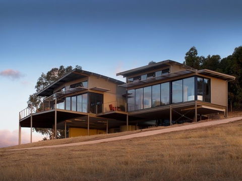 The McLaren Eye Holiday House - QLD Tourism 2
