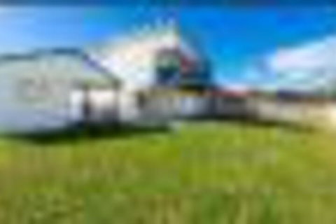 Boomer Beach Escape - QLD Tourism 5