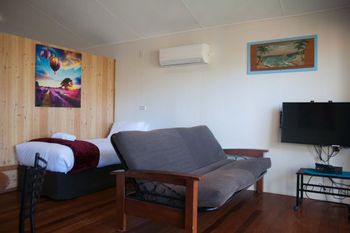 15 Korora Palms 1 Bedroom Bure - Queensland Tourism 6