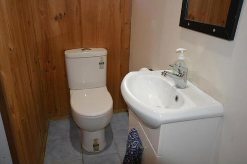 Lukes Cozy Guest House - QLD Tourism 3