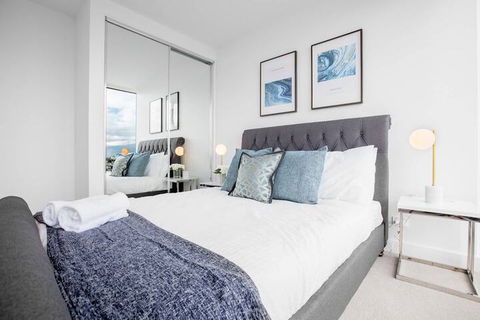 Delightful 2BR Riverview@docklands - Queensland Tourism 7