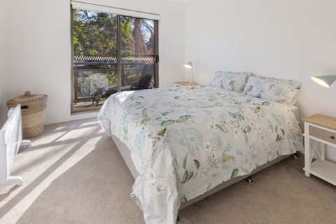 Victory Court Unit 1 / 3 7 Columbia Close - Queensland Tourism 3