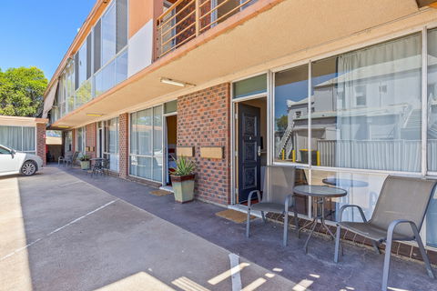 Albion Hotel Motel - Queensland Tourism 0
