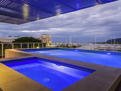Privately Owned Hotel Room By Cairns Marina 222 - QLD Tourism 0