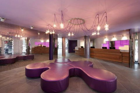 Melbourne Port Wharf Suite - Queensland Tourism 2