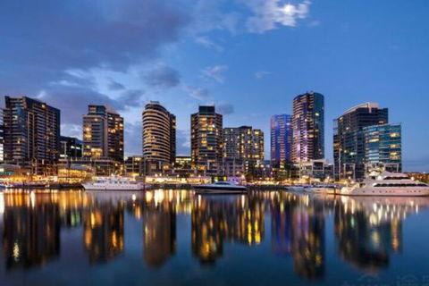 Melbourne Port Wharf Suite - Queensland Tourism 1