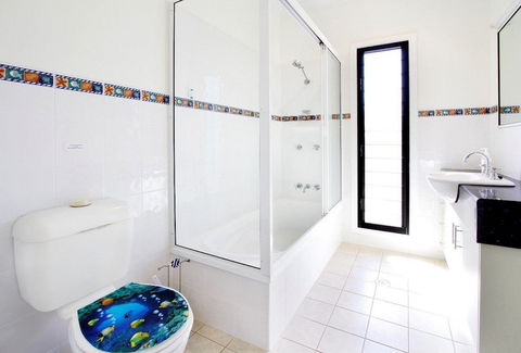 Hideaway Retreat Beach House With Pool - QLD Tourism 6