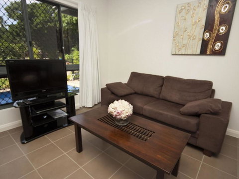 Woodville Beach Townhouse 6 - QLD Tourism 3