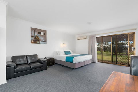 Barmera Country Club Motor Inn - Queensland Tourism 1