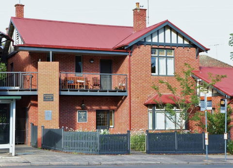 McKenzie House - QLD Tourism 4
