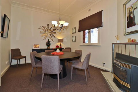 McKenzie House - QLD Tourism 5