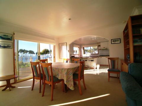 3 Bay Lane - QLD Tourism 2