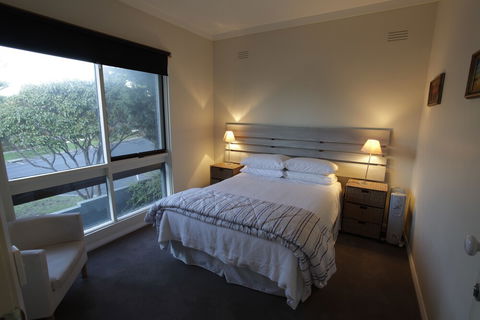 La Mer Sea View Apartment - QLD Tourism 1
