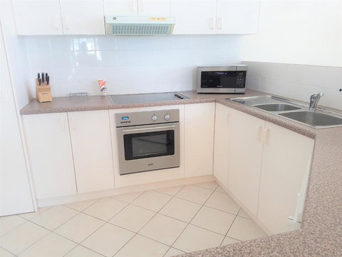 Port Elliot Beachcomber - QLD Tourism 3