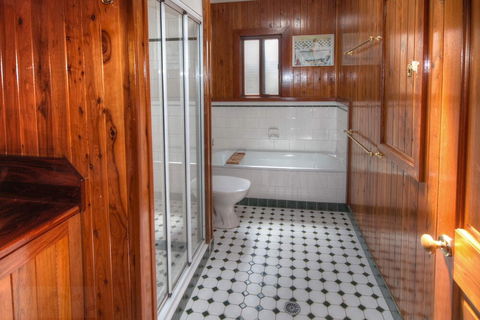 Glendell Cottage - QLD Tourism 2