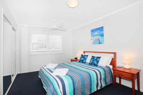 Unit 5 Phoenix Apartments 1736 David Low Way Coolum Beach LINEN INCLUDED 500 Bond - Queensland Tourism 4