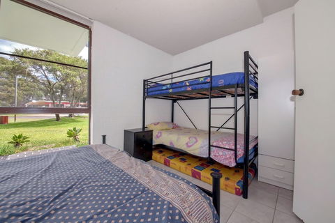 Villa Ellisa Unit 1 / 10 Columbia Close - Queensland Tourism 1