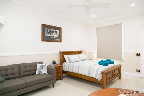 The Convent Boutique Accommodation & Cafe - Queensland Tourism 2