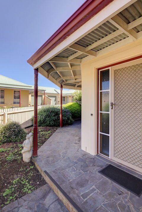 Avalon Cottage - Queensland Tourism 0