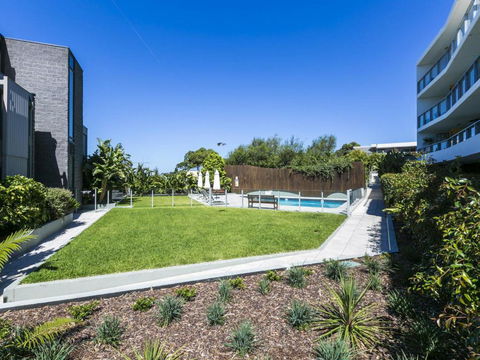 LORNE CHALET APARTMENT 11 Odyssea - QLD Tourism 4