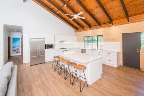 Bedella - Queensland Tourism 1