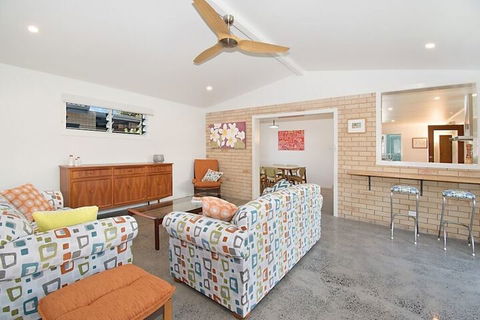 Bettys - Queensland Tourism 0