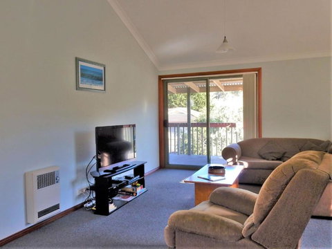 Ocean 1 / 38 Oceans Apartment - QLD Tourism 5