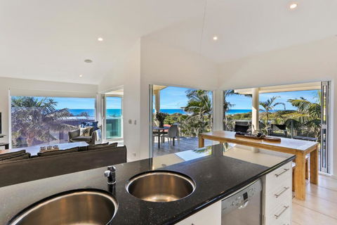 Pandanus Peregian Beach - Queensland Tourism 4