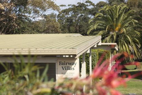 2 / 81 Clyde St. Villa De Golf At Mollymook - QLD Tourism 1