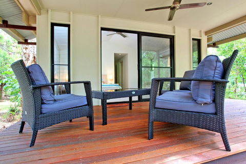 6 Orania Court Rainbow Shores Absolutely Gorgeous Beach Side Property Within 200 Metres Walk To The Beach - Queensland Tourism 4