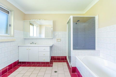 Rainbow Views Rainbow Beach Stunning Ocean Views & A Swimming Pool - Queensland Tourism 6