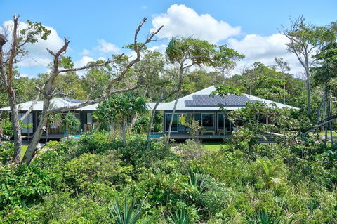 The Bungalows - Queensland Tourism 0