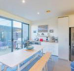 Shore to Relax Family or Corporate Bookings Only - Queensland Tourism