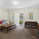 THE TEACHERS COTTAGE - QLD Tourism 0