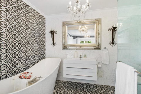 SUNNYDELL - QLD Tourism 4