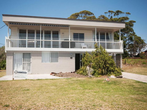 Riverwatch - QLD Tourism 2