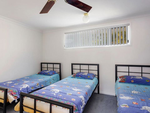 Three Bedroom Townhouse - QLD Tourism 1