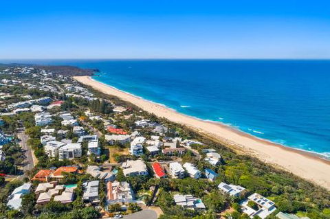 Peaceful Domani Sunshine Beach - Queensland Tourism 1