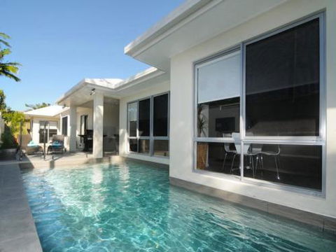 BEACH RETREAT At PALM COVE - QLD Tourism 6