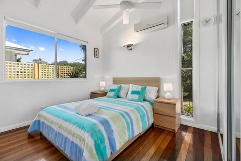 Tranquil & Tropical Sunshine Beach - Queensland Tourism 3