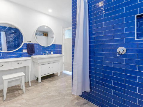 SANTORINI BEACH HOUSE SAFETY BEACH - QLD Tourism 5