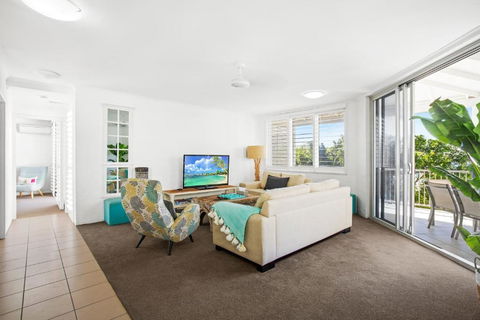 Beach Views & Breezes Sunshine Beach - Queensland Tourism 5