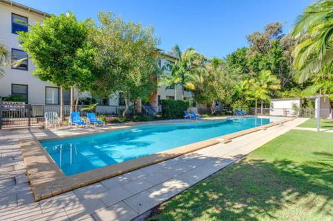 Baden 42 Rainbow Shores Ground Floor Unit Air Conditioned Overlooking Outdoor Spa - Queensland Tourism 0