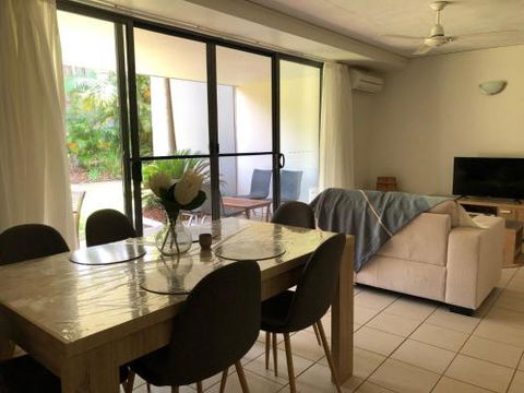 Baden 42 Rainbow Shores Ground Floor Unit Air Conditioned Overlooking Outdoor Spa - Queensland Tourism 2